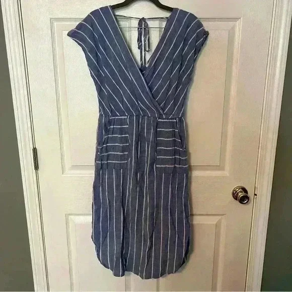Universal Thread Chambray Striped Dress - Picture 2 of 4